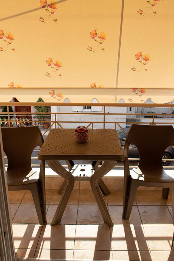 Langi Apartments Mesolóngion 外观 照片