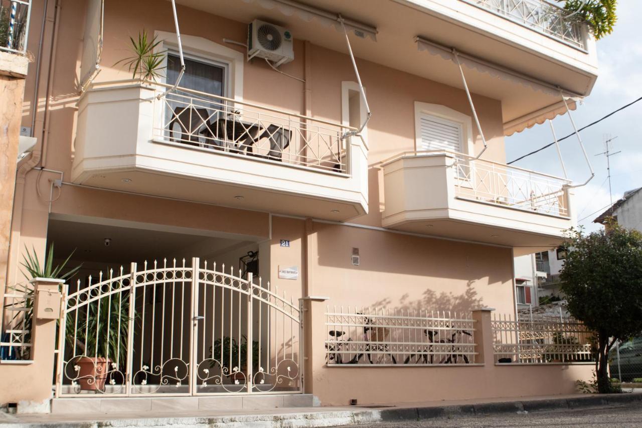 Langi Apartments Mesolóngion 外观 照片